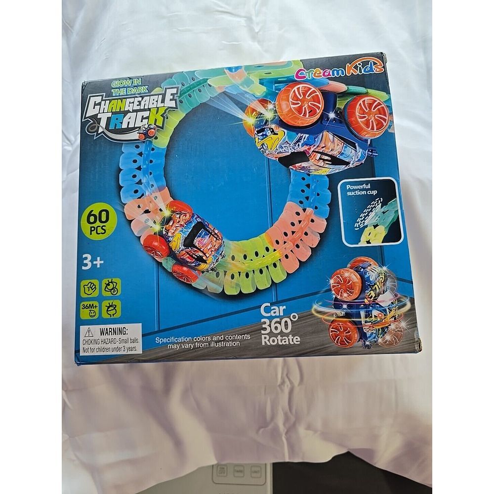 Glow In The Dark Changeable Track, A 60 Piece Flexible Race Car Track Set, NEW